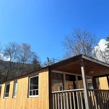 Village De Chalets Et Camping La Pierre De L'Aigle La Bréole Exterior foto