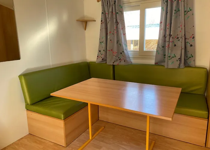 Village De Chalets Et Camping La Pierre De L\'Aigle
