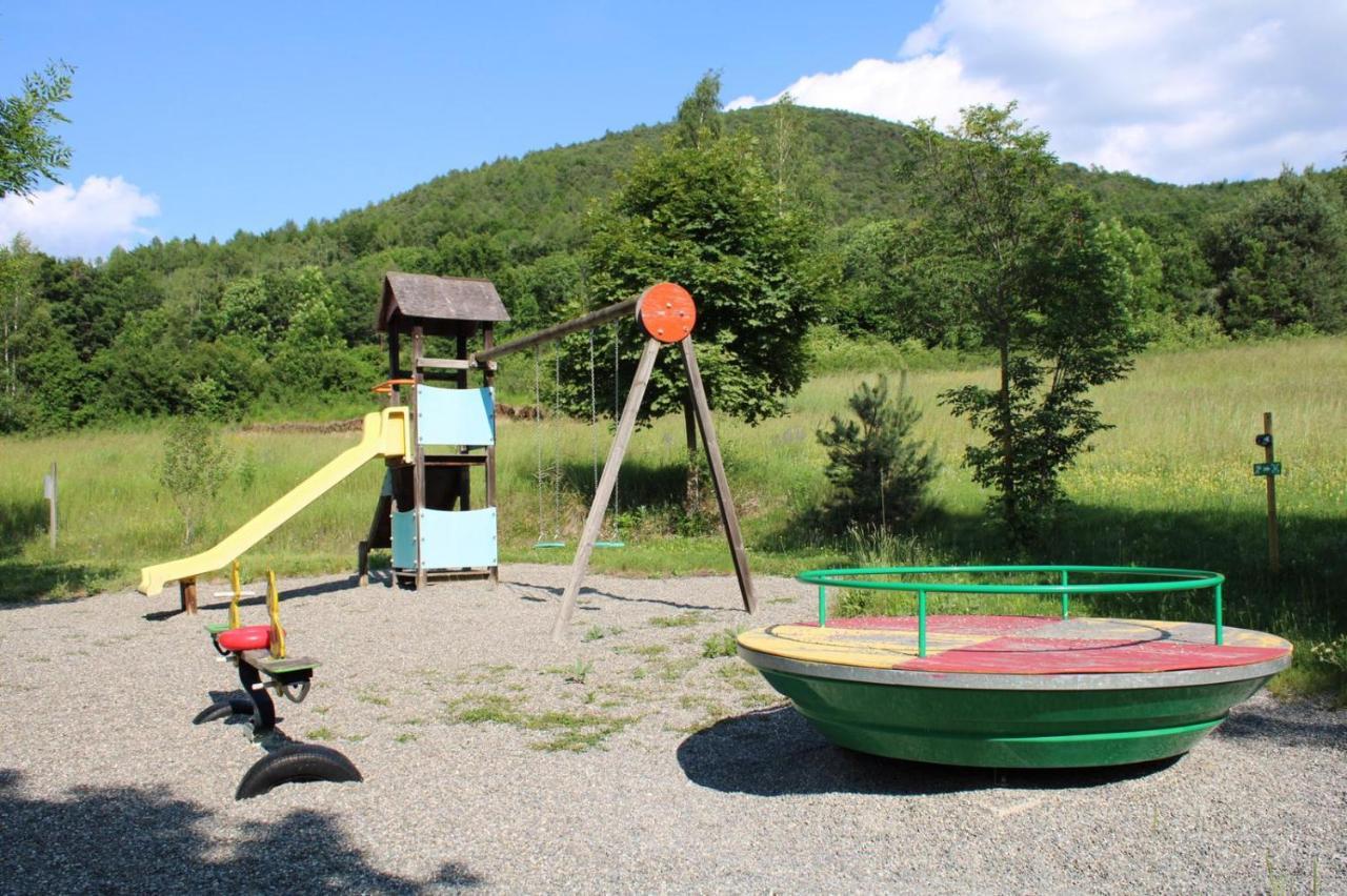Village De Et La Pierre De L'aigle Campsite *