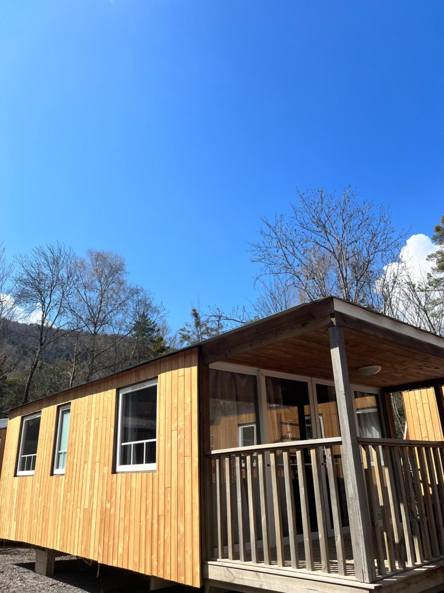 Village De Et La Pierre De L'aigle Camping